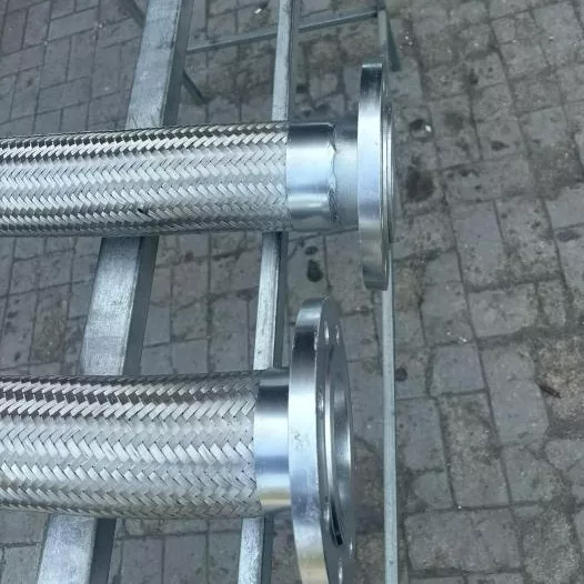 شیلنگ فلزی انعطاف پذیر راه راه